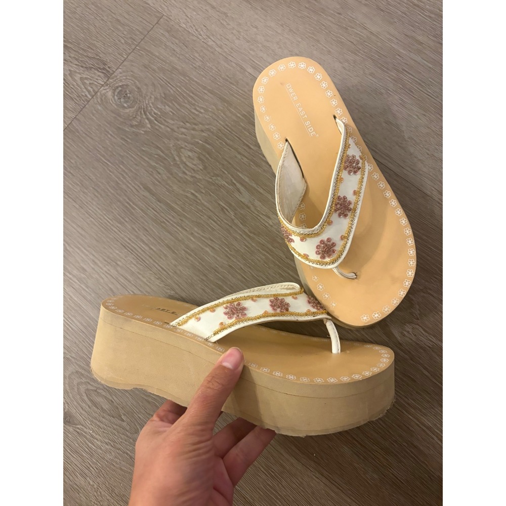 Lower East Side Vintage Y2K Platform Flip Flops Floral Beaded Wedge Sandals 6